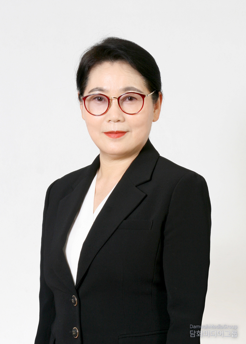 명지대학교 K-민화지도사과정 이미형 교수