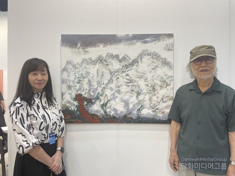 박경임관장, 신현국화백