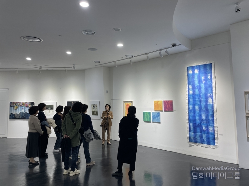 정영희작가 설명