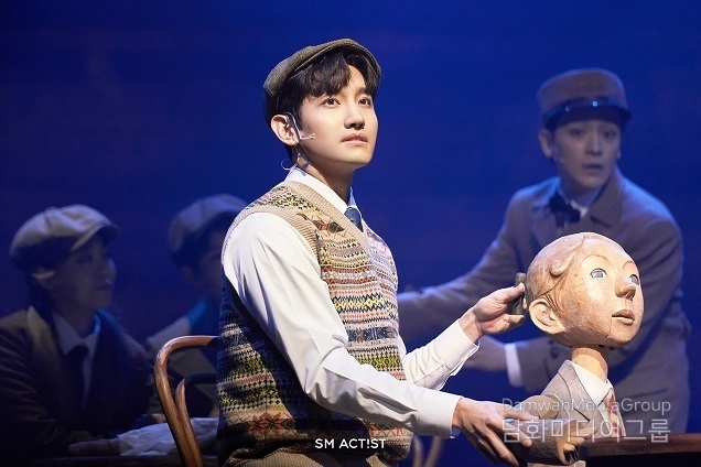 뮤지컬 ‘벤자민 버튼’ 심창민, ‘음색+가창력+감정선’ 3박자로 따뜻한 공감 이끌어