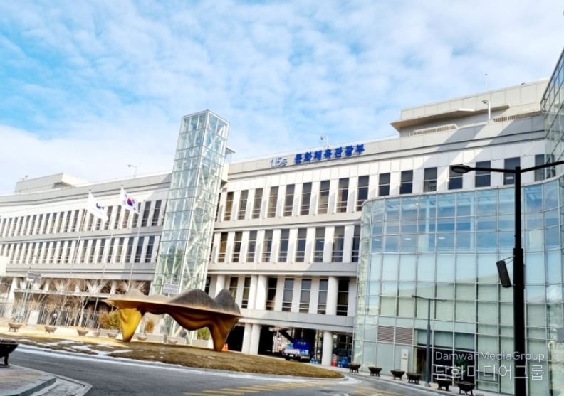 전국 공공도서관 지속 확충, 방문 이용 증가세 뚜렷
