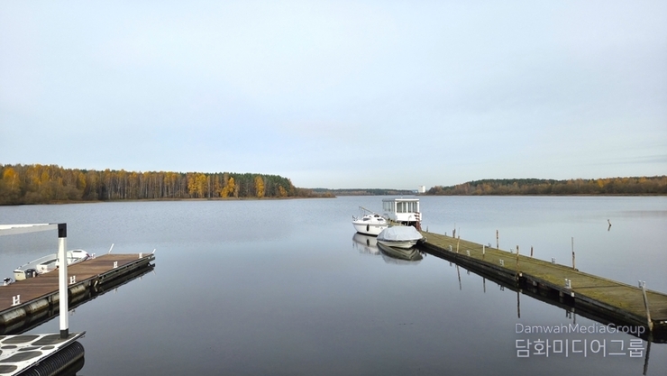 민스크의 바다, 고요 속의 위로...고요한 수면 위의 평화