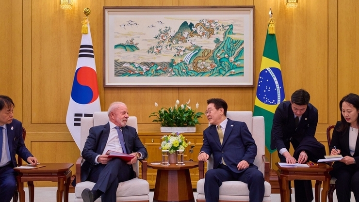 한·브라질 정상회담…배경엔 k-민화 ‘해학반도도’, 선물은 ‘호작도