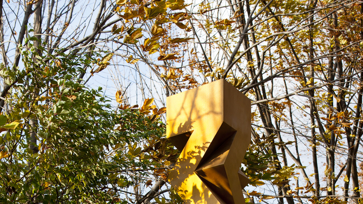 [담화총사의 올림픽 ⑤] “황금빛 기둥에 담긴 건축적 철학”